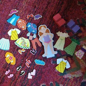 Magnetic wooden dress-up doll